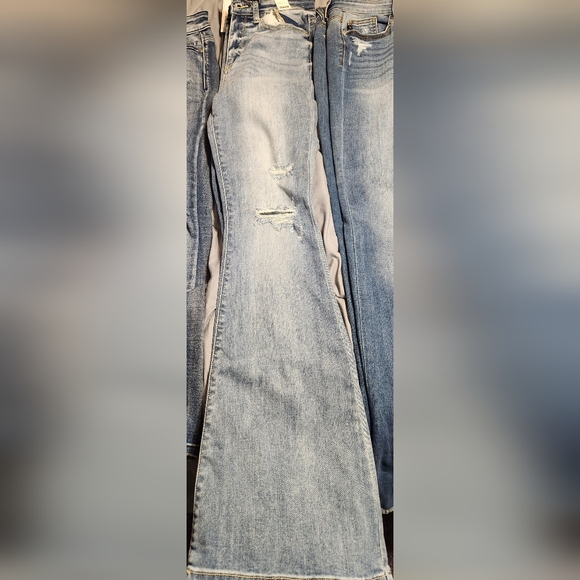 Judy Blue Jeans 5/27 - Picture 1 of 4